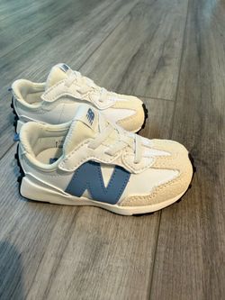 New Toddler New Balance Shoes - Size 6