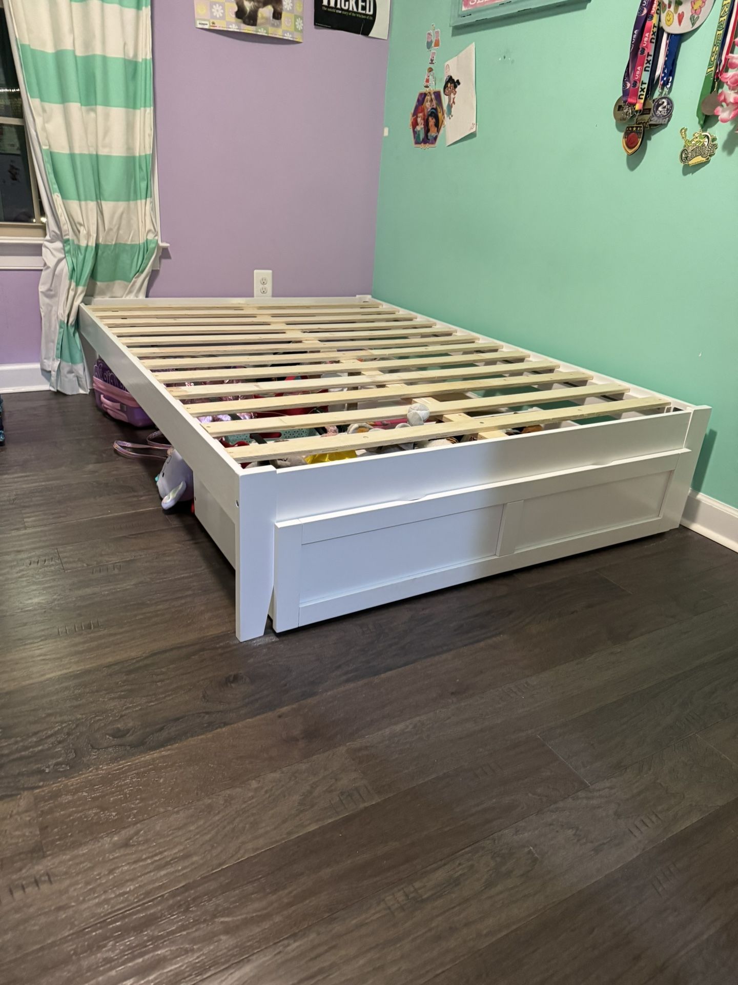 White Wooden Bed frame (Full)