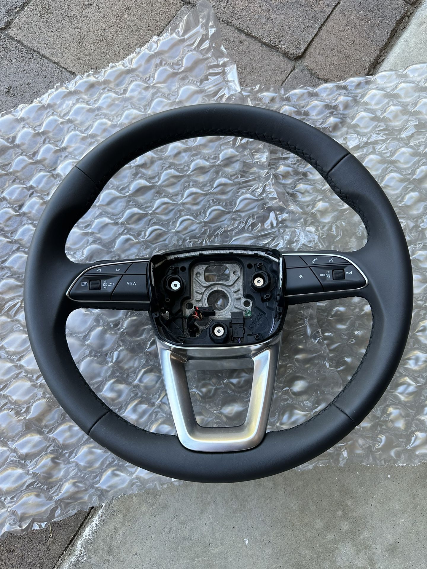 Audi B9 heated steering wheel w/paddle shifters and controls 