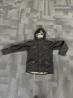 Men’s Large Saga Outerwear Snowboard/Ski Jacket 