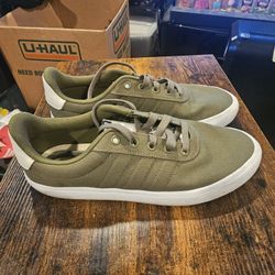Adidas Vul Raid 3r Size 9 Skateboarding Sneaker - Worn 1 Time