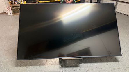 Samsung LG 85" Smart TV
