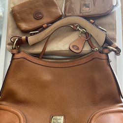 Dooney & Bourke Leather Pebble Grain Raina Hobo Bag Large with hand cluck and pouch $100