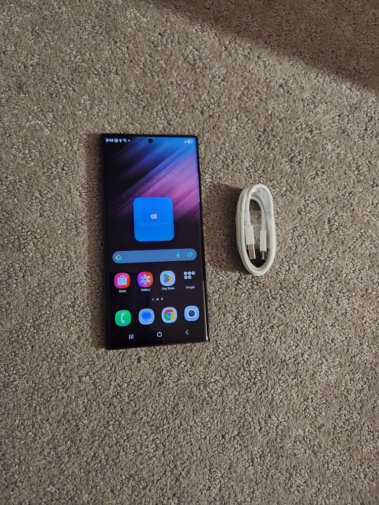 Samsung S22 Ultra |128GB |
CarrierUnlocked |Works Any Company |w/ Charger