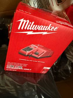 Milwaukee M18 M12 Battery Charger