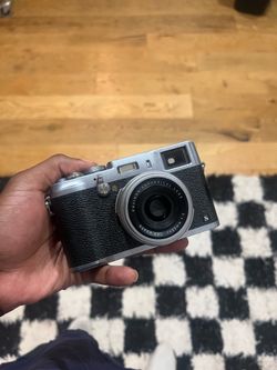 $1,400(NEED GONE TODAY) Fujifilm X100s and Sony a6300 bundle