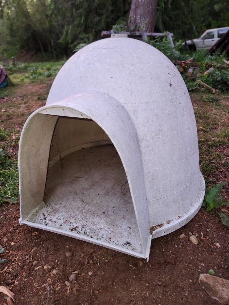 Dogloo XXL, Dog House