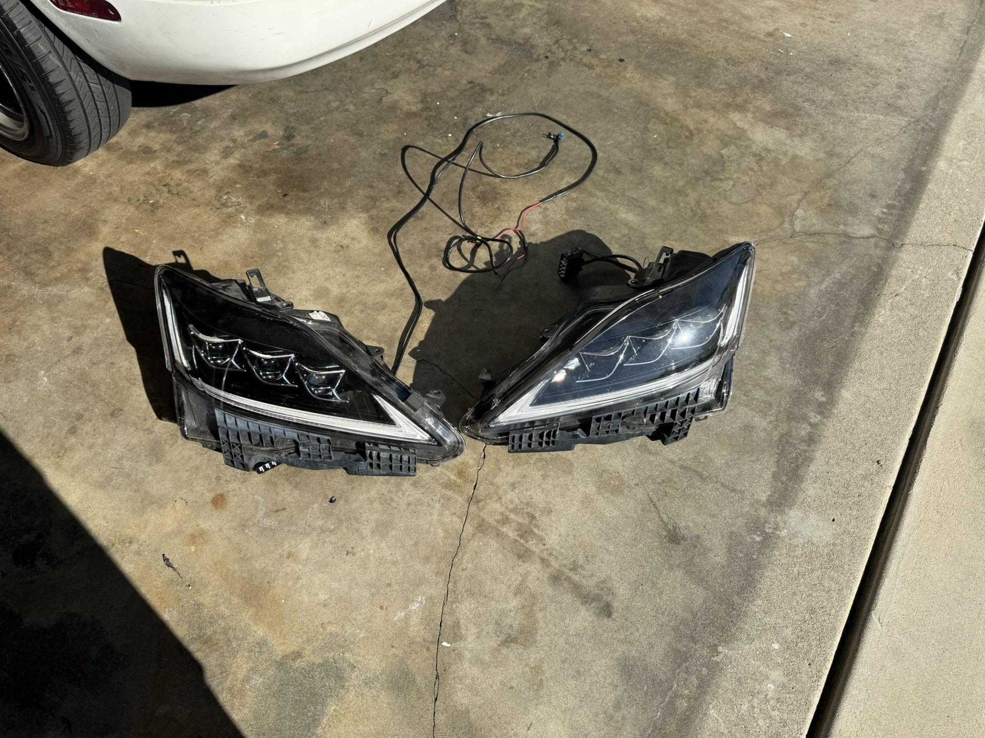 Lexus IS250 / IS 350 / IS F VLAND LED Headlights And taillights