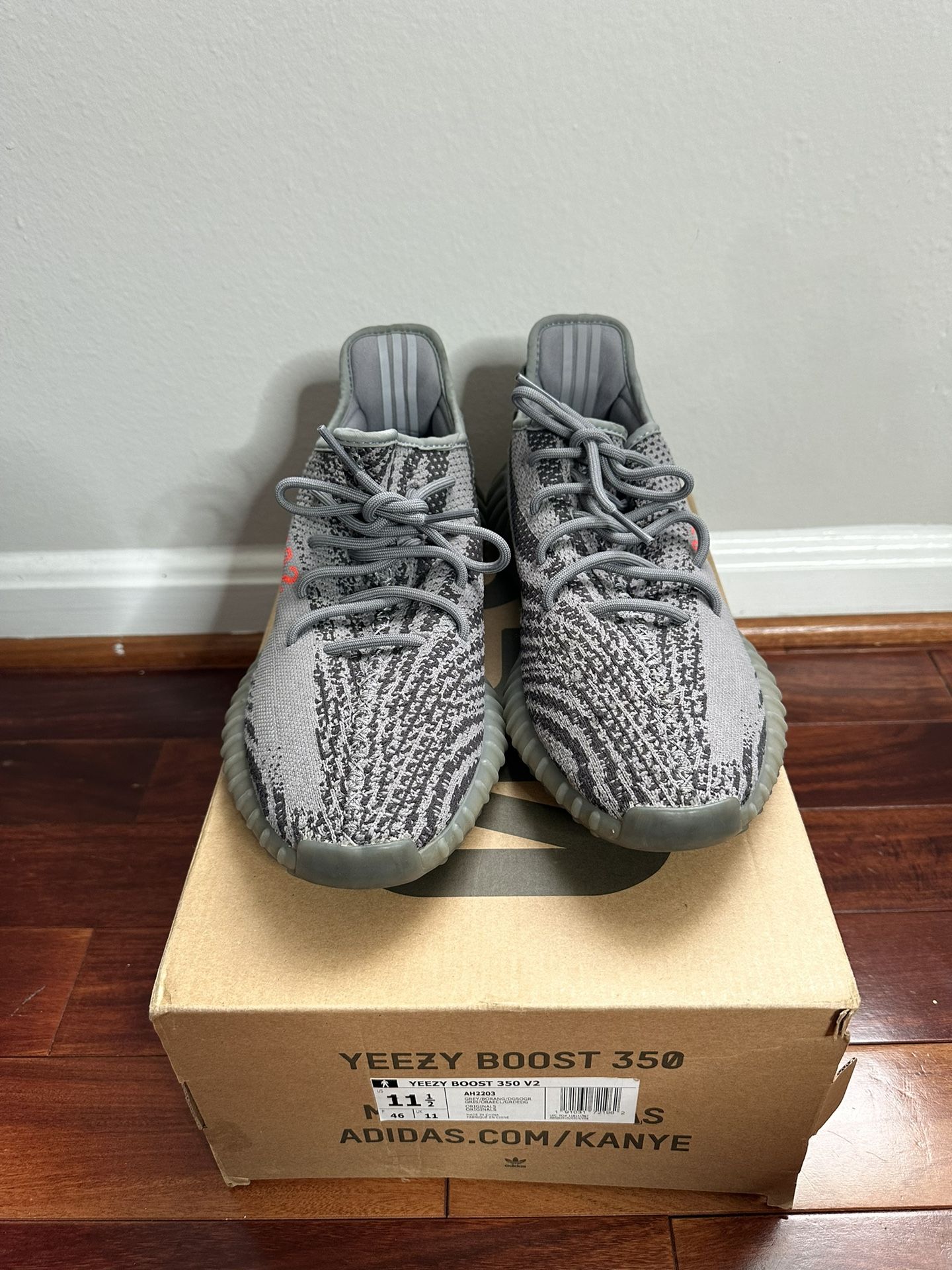 Yeezy Boost 350 V2 Beluga 2.0 Size 11.5