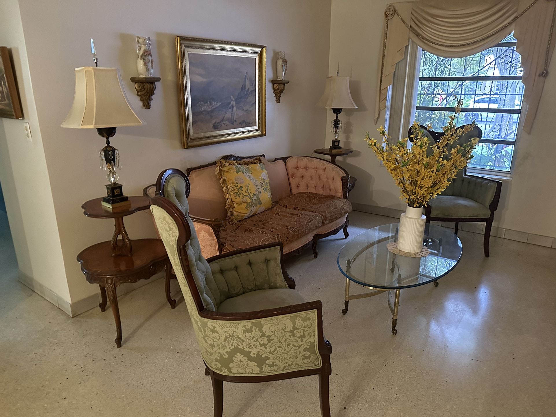 Free Furniture Pick Up Coral Gables for Sale in Miami, FL OfferUp