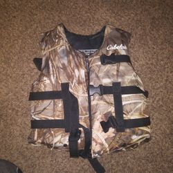 Kids Cabelas Camo life Jacket