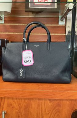 Yves Saint Laurent HandBag