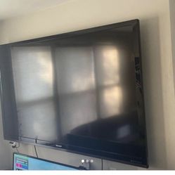 Sharp LC-80LE650U 80 Inch Tv