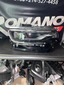 2022-2024 Jeep wagoner headlight