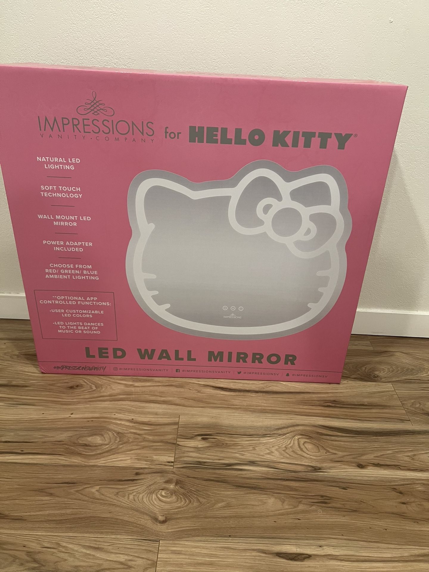 Hello kitty LED wall mirror