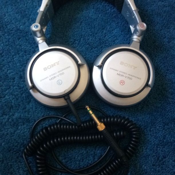 Sony mdr v700 sale