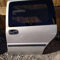 1997 To 2005 Chevy Venture Driver's Rear Slide Door Complete Should Also Be The Same Door For The Oldsmobile Silhouette And The Pontiac Transport