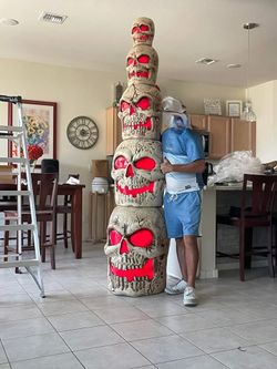 Home Depot 8 Ft LED Skull Tower Halloween Decoration