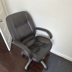 Rolling Executive office chair