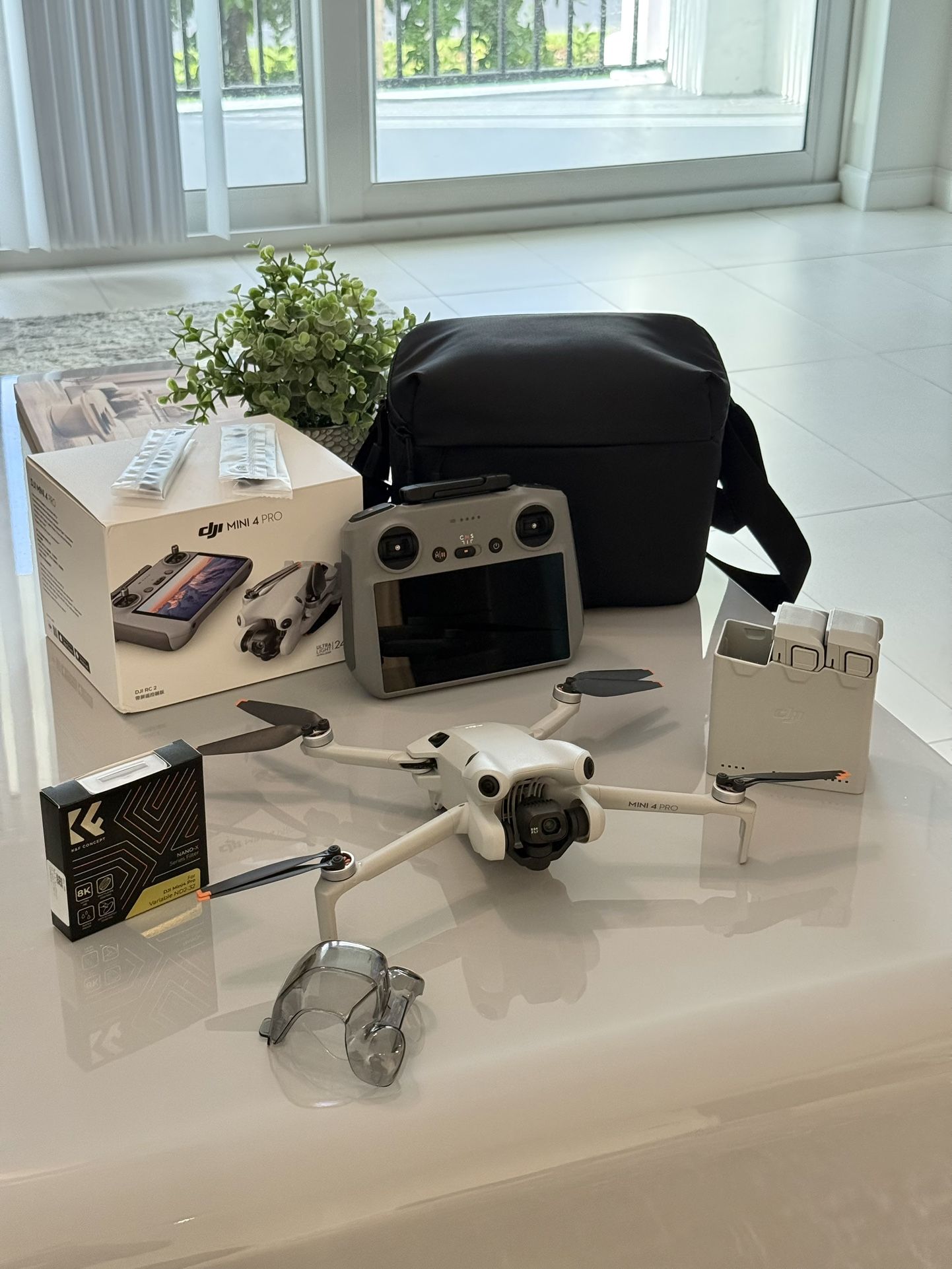 DJI Mini 4 Pro Fly More Combo