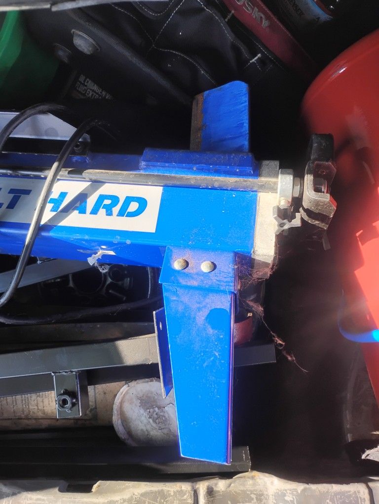 Bilt Hard Log Splitter 
