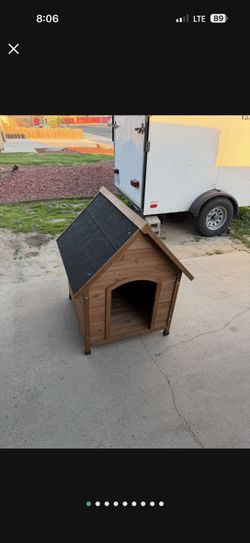 New Wood dog house