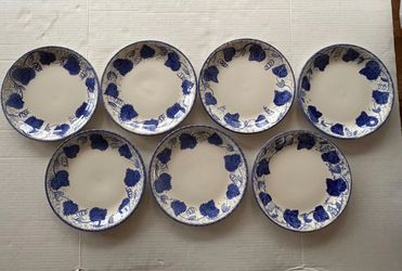 POOLE POTTERY Hand Painted Blue Leaf Dinner Plates Made in England- Set of 7