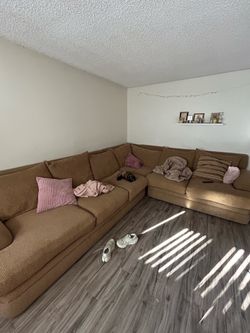Large Brown Couch 🛋️