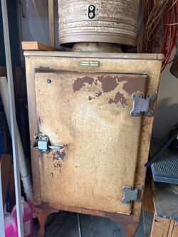 Vintage Ice Box