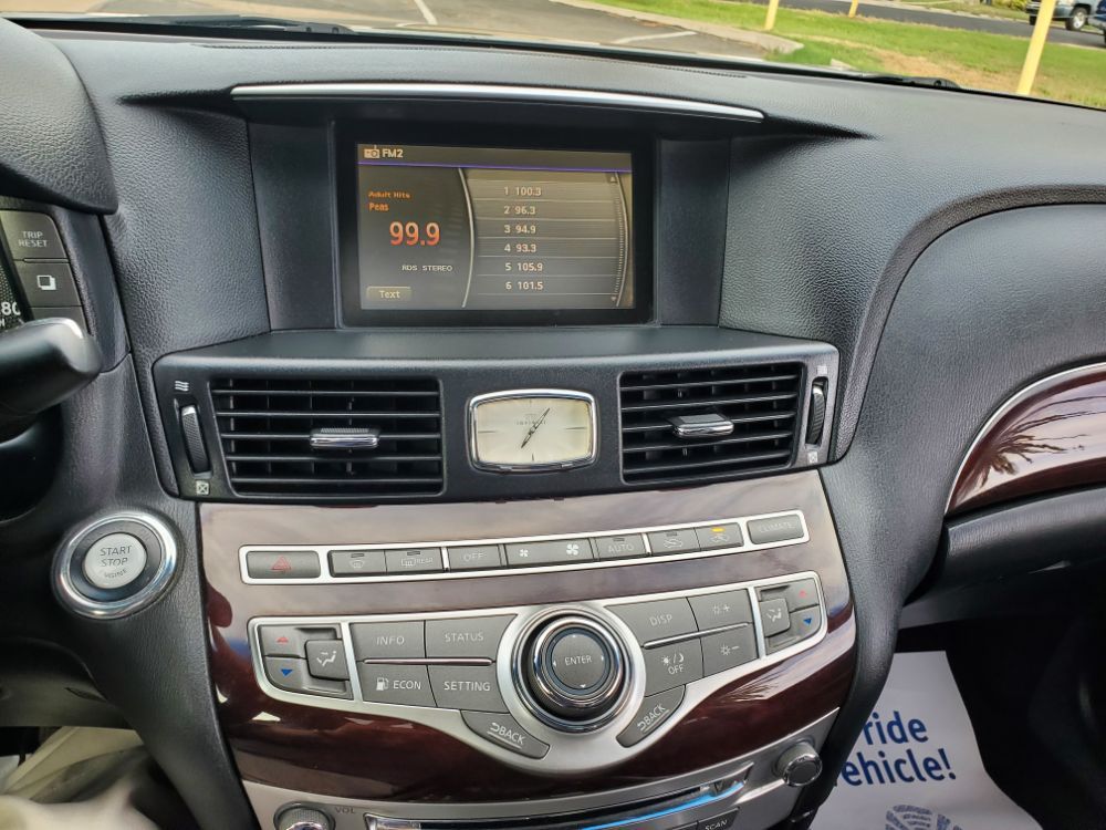 2012 INFINITI M37