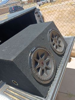 Kicker 12s comp dual voice coil and amp