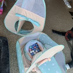 Play pen With Tunnel And Pit balls