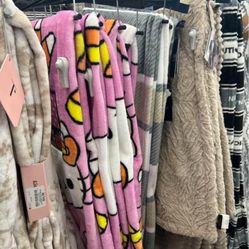Hello Kitty Blanket