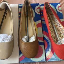 Size 8.5 Women Flats 