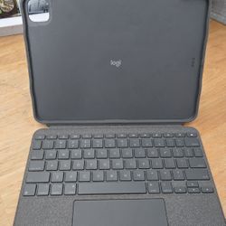 Logitech Combo Touch iPad Pro 11-inch Keyboard Case