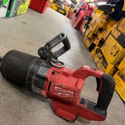 MILWAUKEE M18 CORDLESS 1 IN. IMPACT WRENCH FUEL BRUSHLESS 