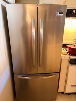 Frigidaire French Door Stainless Steel Refrigerator – Like New – Works Perfectly