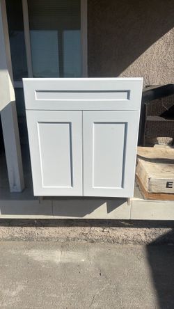 27 Inch Cabinet