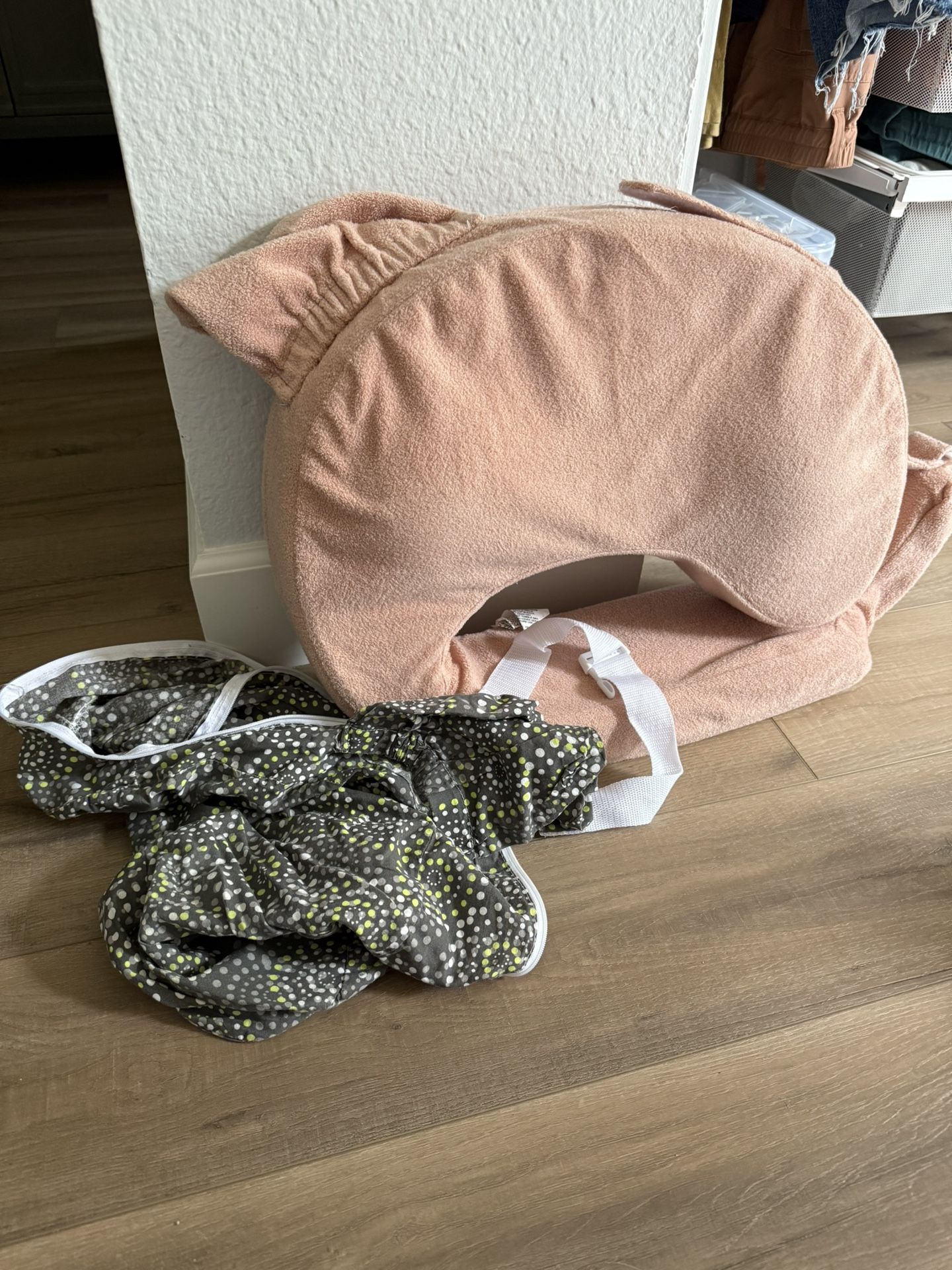 My breast Friend Feeding Pillow