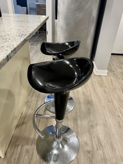 High Quality 2 Modern Bar Stools