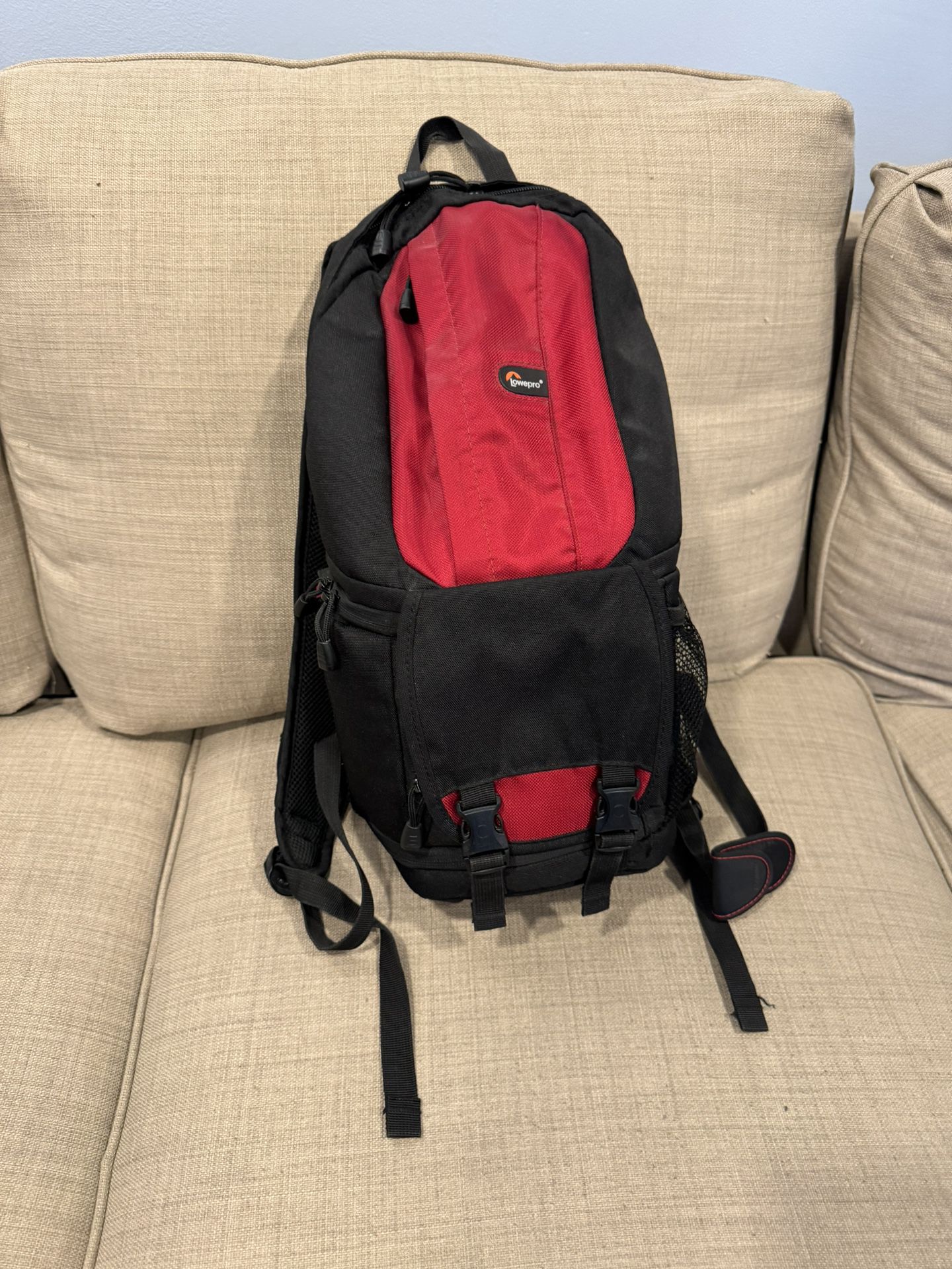 LowePro Fastpack 100 Camera Backpack