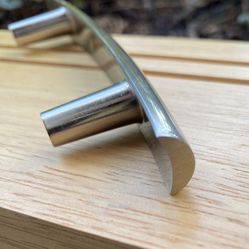 34 drawer or cabinet pulls