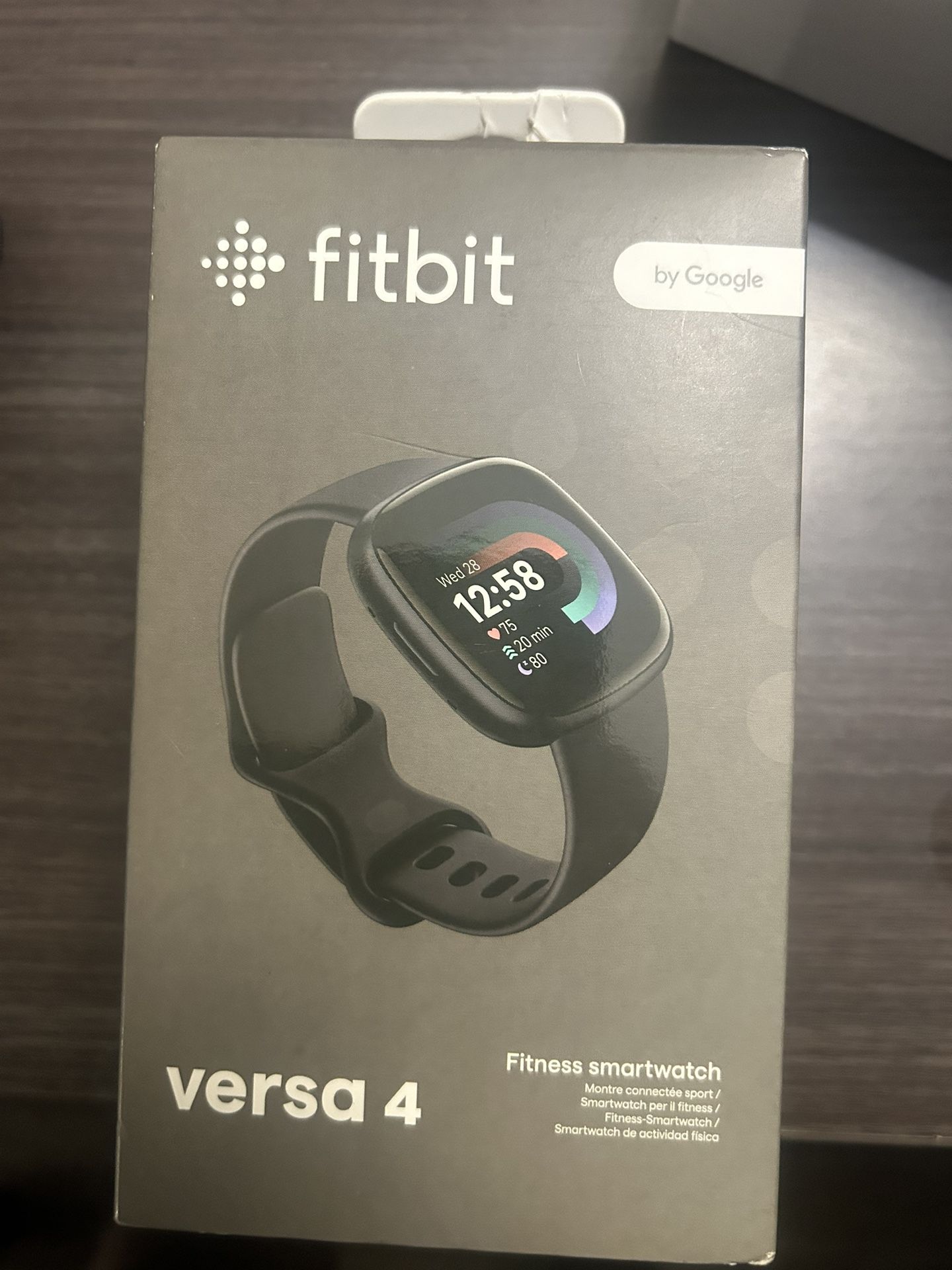 Fitbit Versa 4 