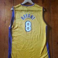 Kobe Bryant #8 Los Angeles Lakers Jersey, Champion Youth XL (18-20)