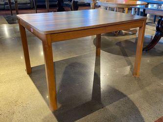 Minimal Modern Soft Corner Dining Table