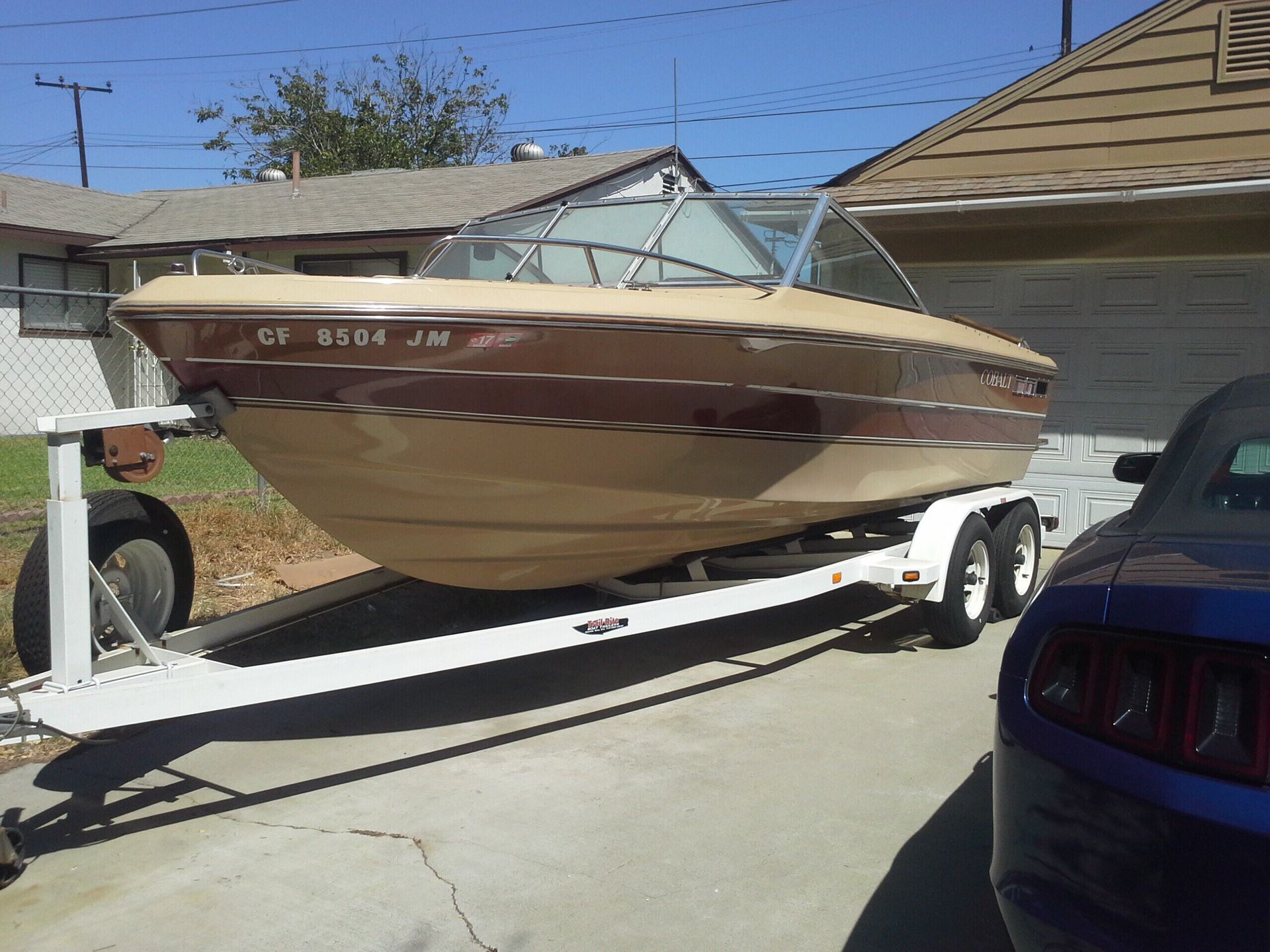 19 foot 87 cobalt boat must see!!! 3,000 OBO will trade for travel trailer