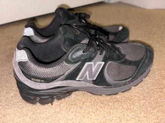 New Balance 2002r New Barely used Mens Size 10.5