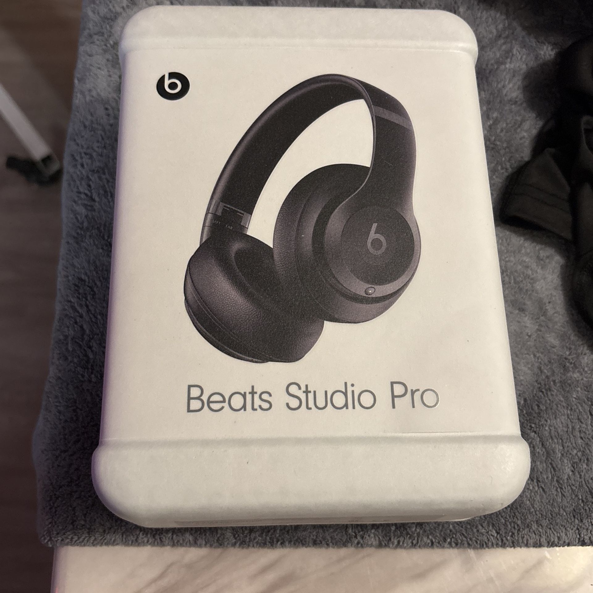 Beats Studio Pro