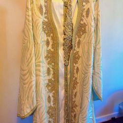 Arabic dress