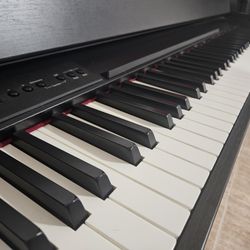 Roland - F-140R Black Digital Piano